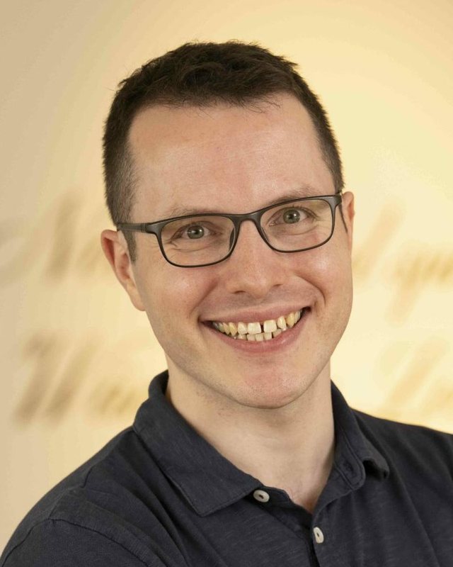 Porträt von Tom Schröpfer